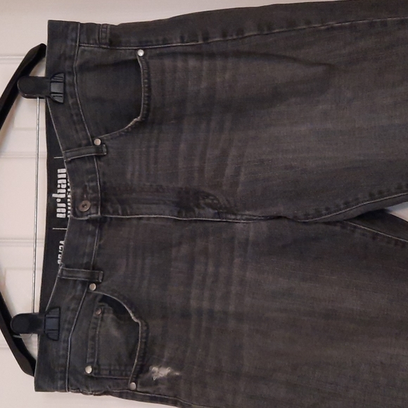 URBAN PIPELINE. - Picture 1 of 5